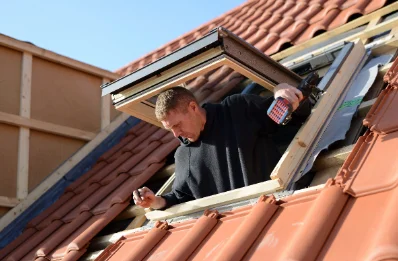 Pose de fenêtres de toit Velux à Nampteuil-sous-Muret